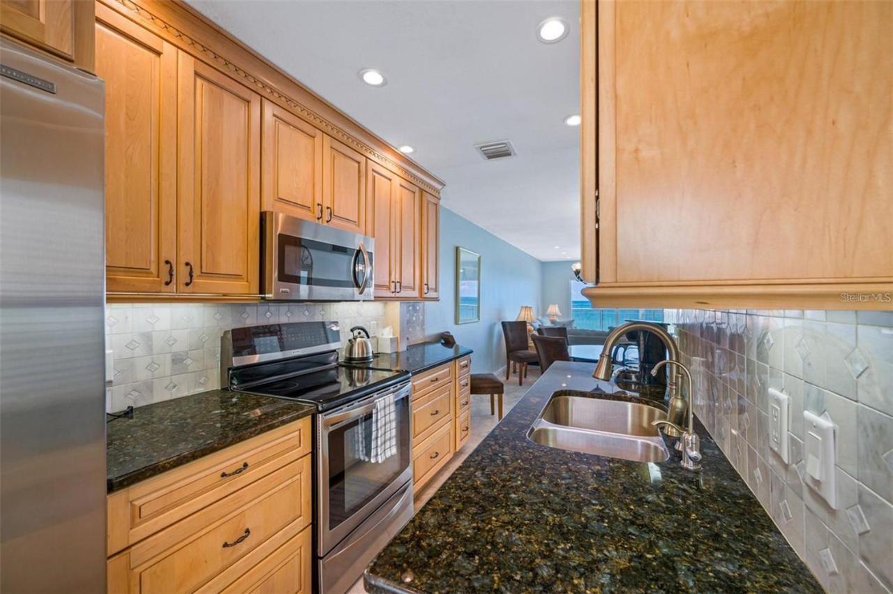 Oceanfront View Of Madeira Beach, Steps To The Beach - Madeira Norte Condo St. Pete Beach Exterior foto